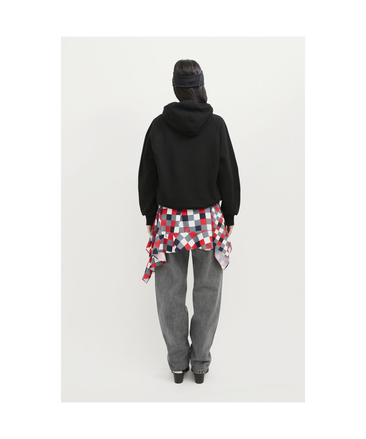 럭키슈에뜨(LUCKY CHOUETTE) Embroidery Point Hooded T-shirt (black) LFTAS25120BKX