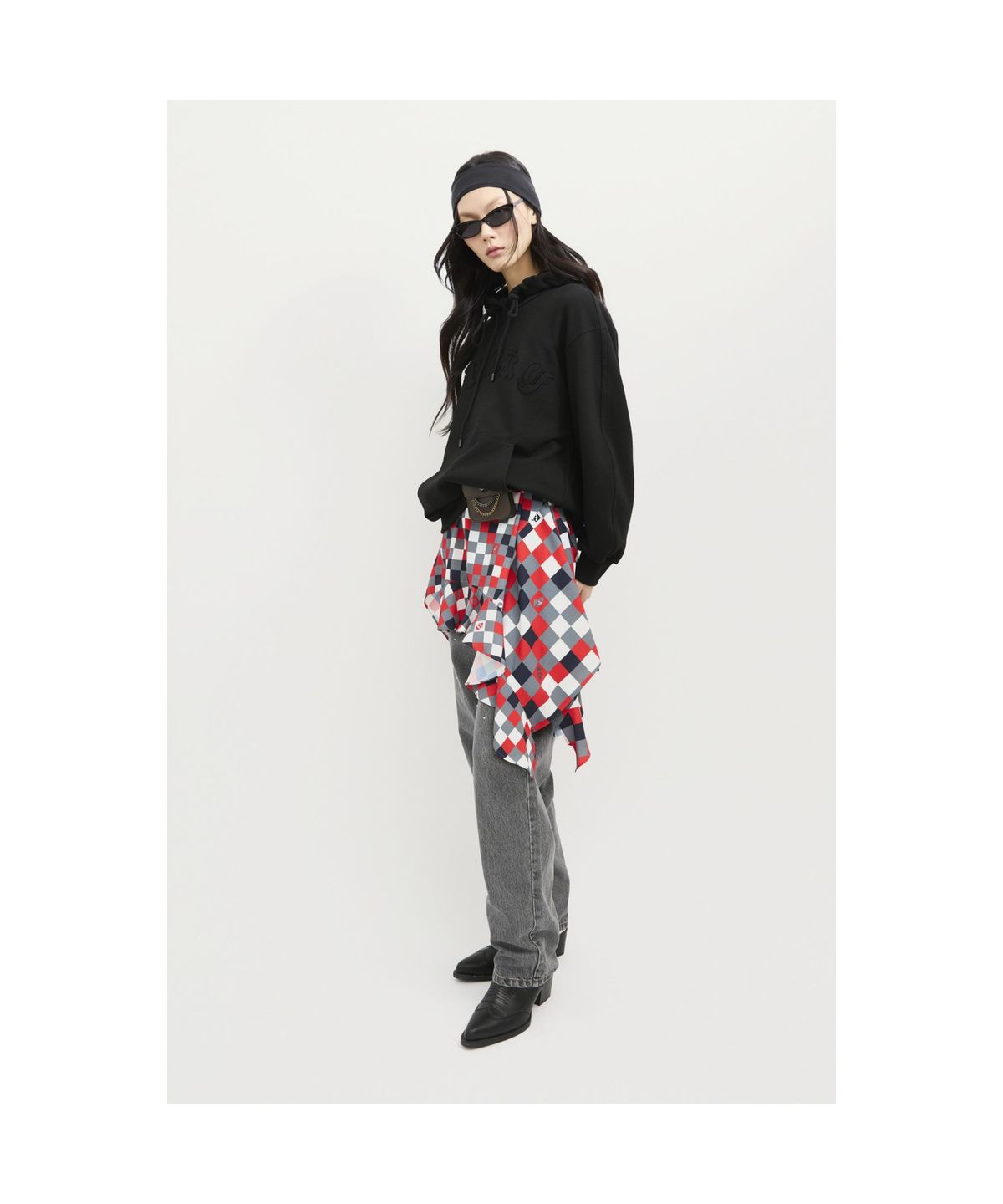 럭키슈에뜨(LUCKY CHOUETTE) Embroidery Point Hooded T-shirt (black) LFTAS25120BKX