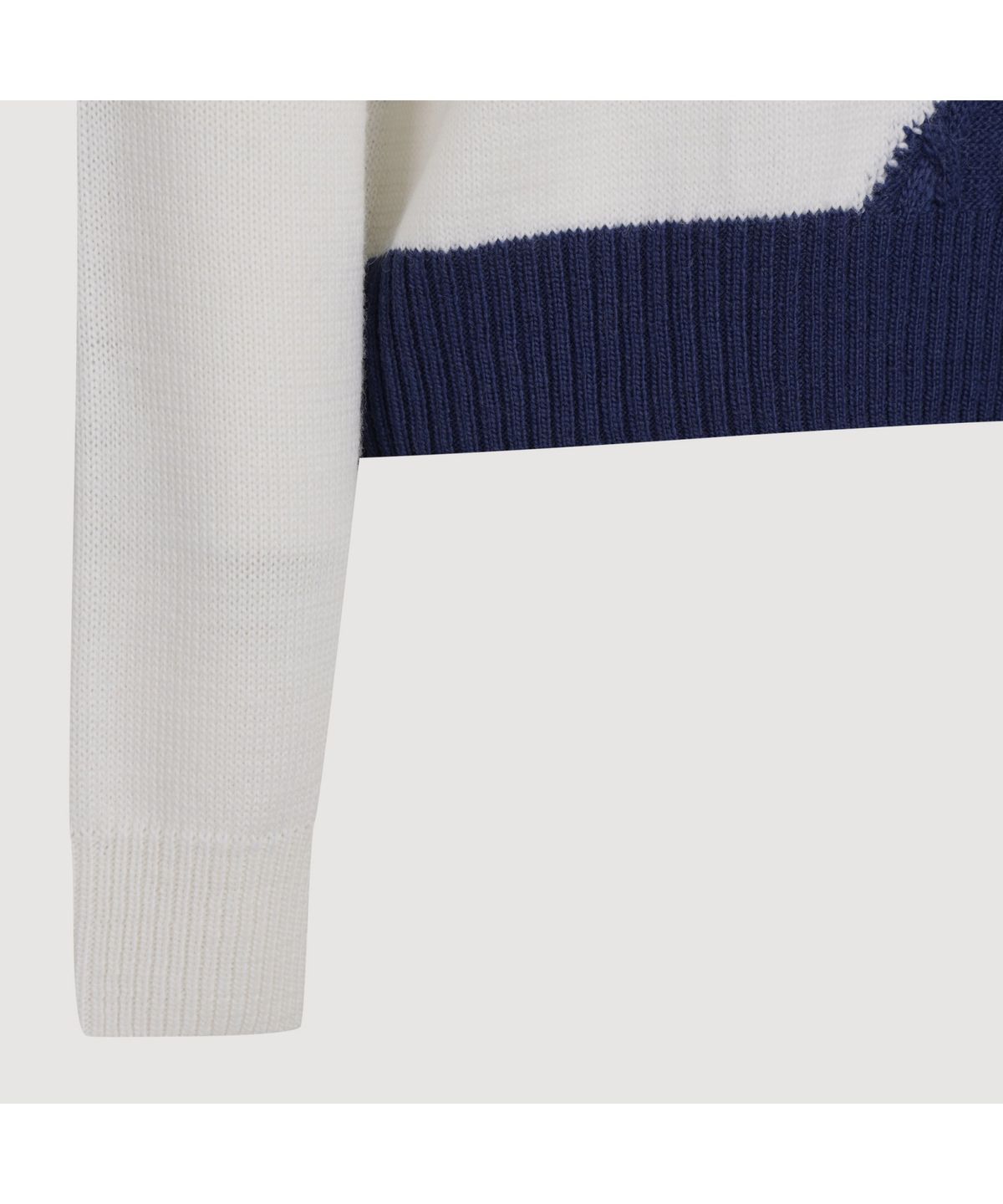럭키슈에뜨(LUCKY CHOUETTE) Half Color Cable Mix Knit Pullover (ivory) LFWAS25100IVX