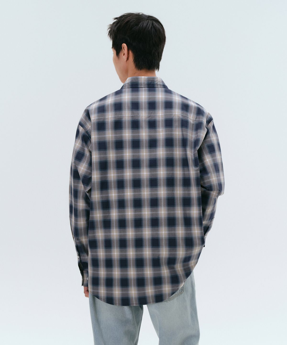 무신사 스탠다드(MUSINSA STANDARD) 릴렉스드 옴브레 플레이드 체크 셔츠 [네이비/베이지]