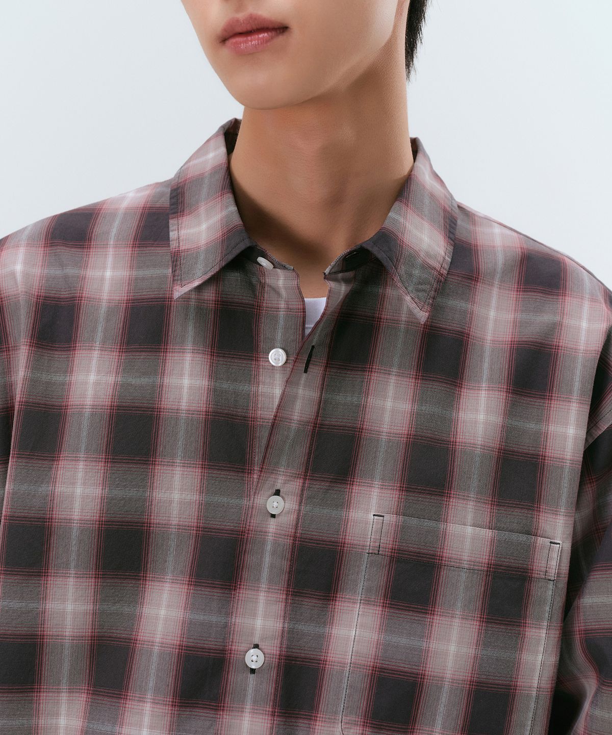무신사 스탠다드(MUSINSA STANDARD) 릴렉스드 옴브레 플레이드 체크 셔츠 [블랙/레드]
