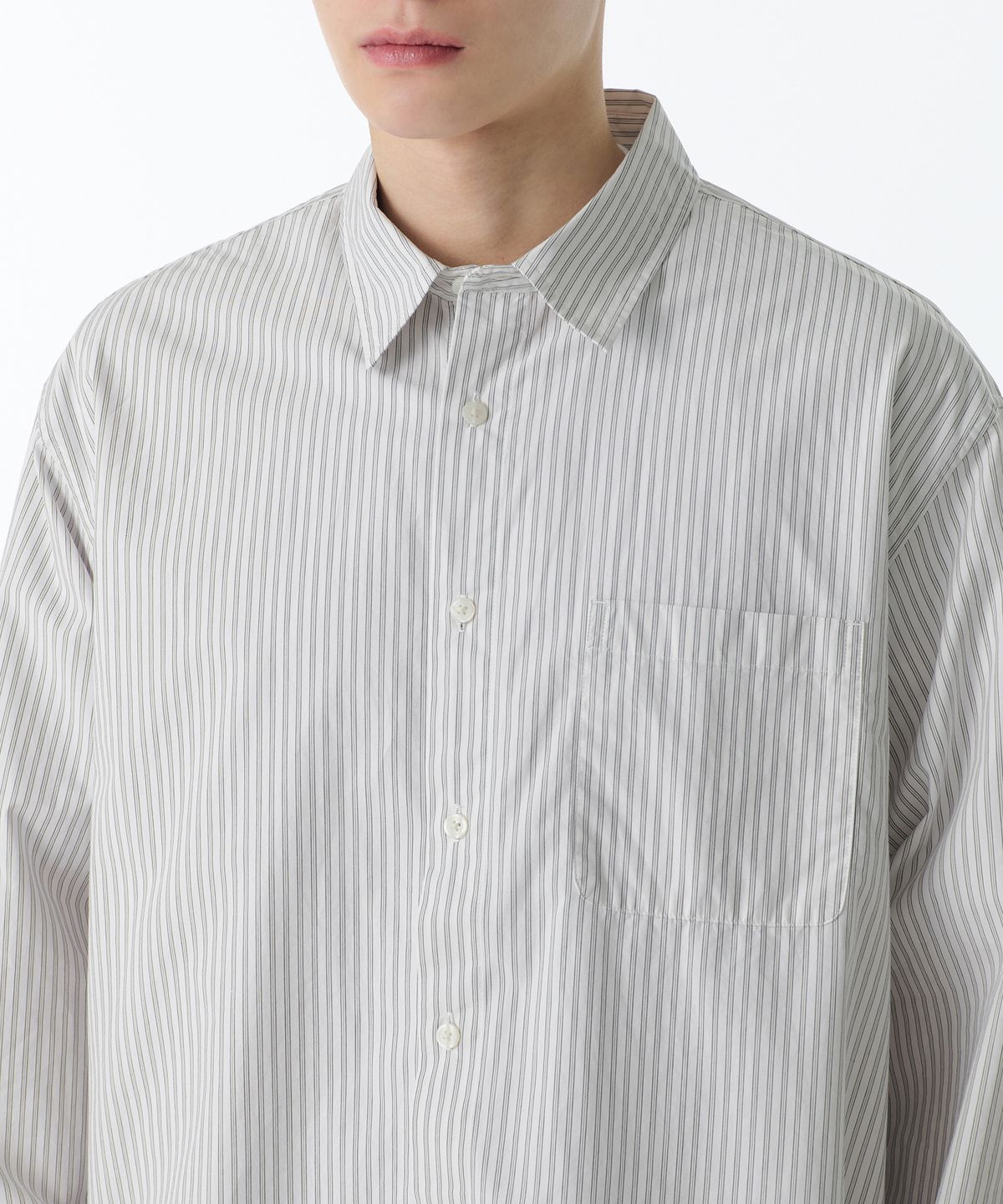 무신사 스탠다드(MUSINSA STANDARD) 릴렉스드 쓰리 핀 스트라이프 포플린 셔츠 [아이보리/블랙]