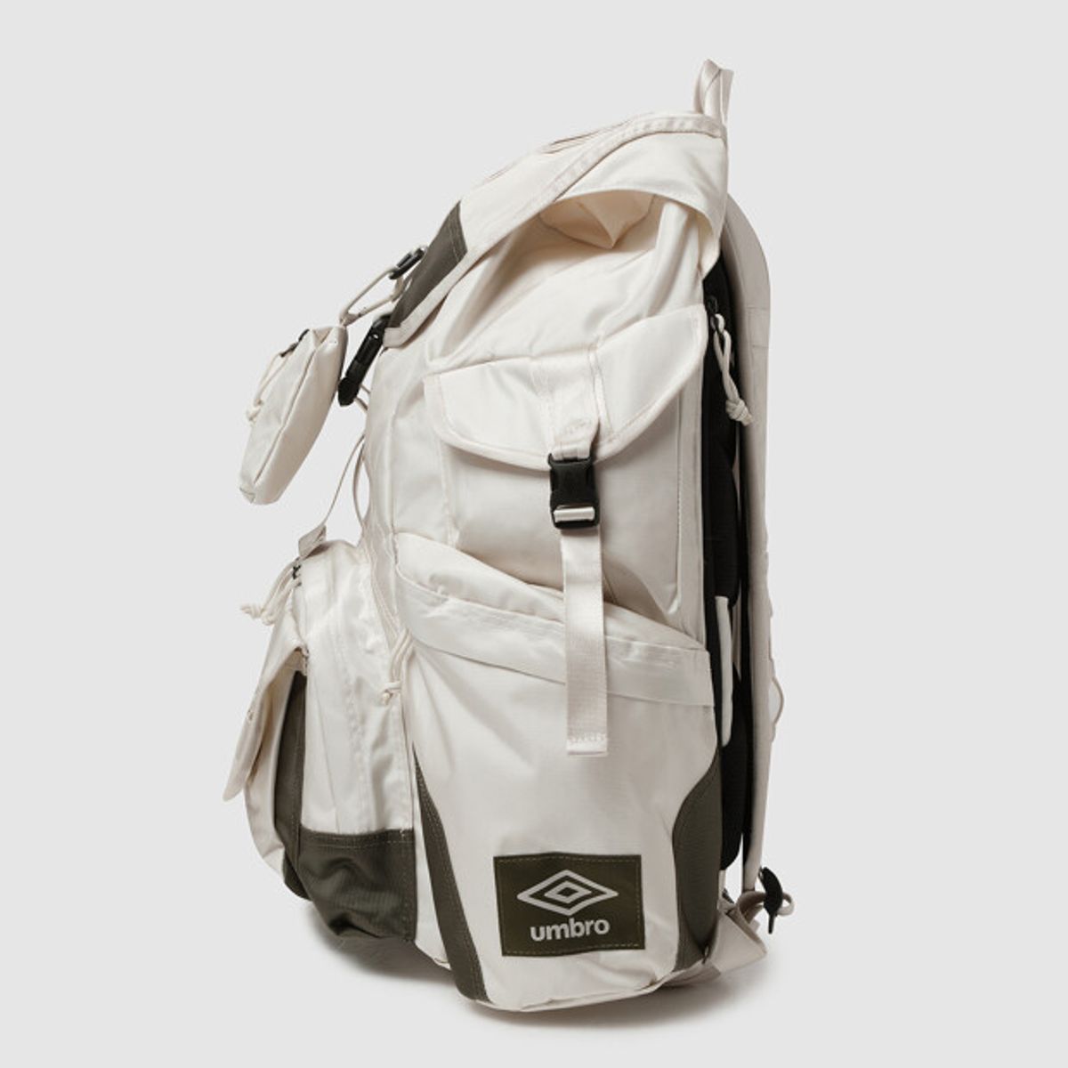 엄브로(UMBRO) 파라슈트 럭색 백팩 (35L)_구성품 미니 파우치 베이지(UQ123CBP21)