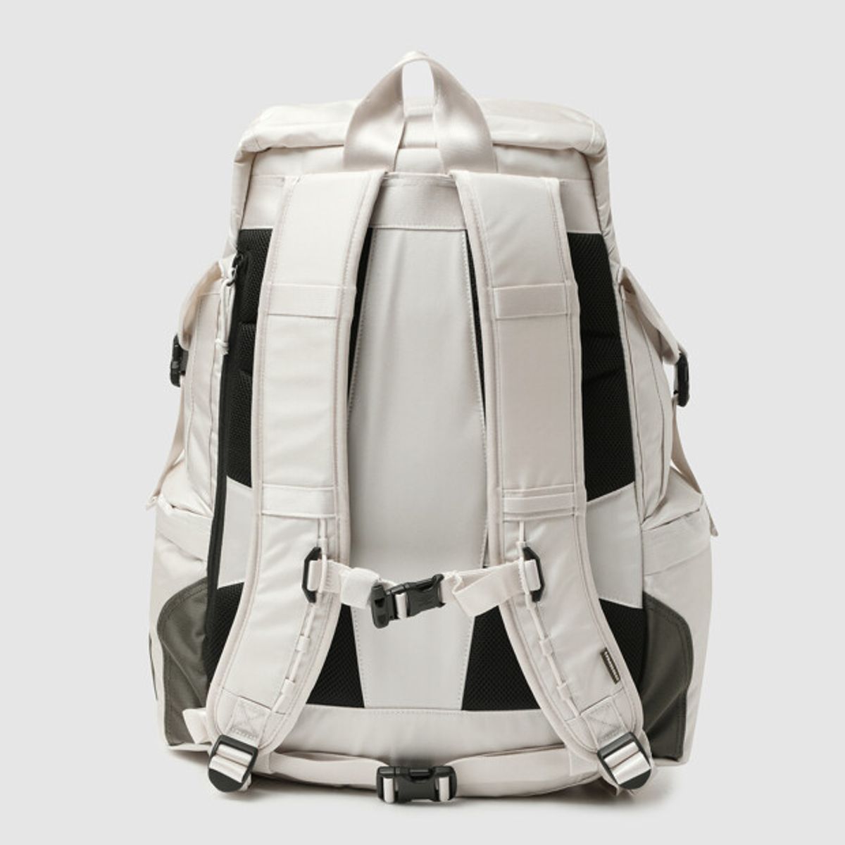 엄브로(UMBRO) 파라슈트 럭색 백팩 (35L)_구성품 미니 파우치 베이지(UQ123CBP21)