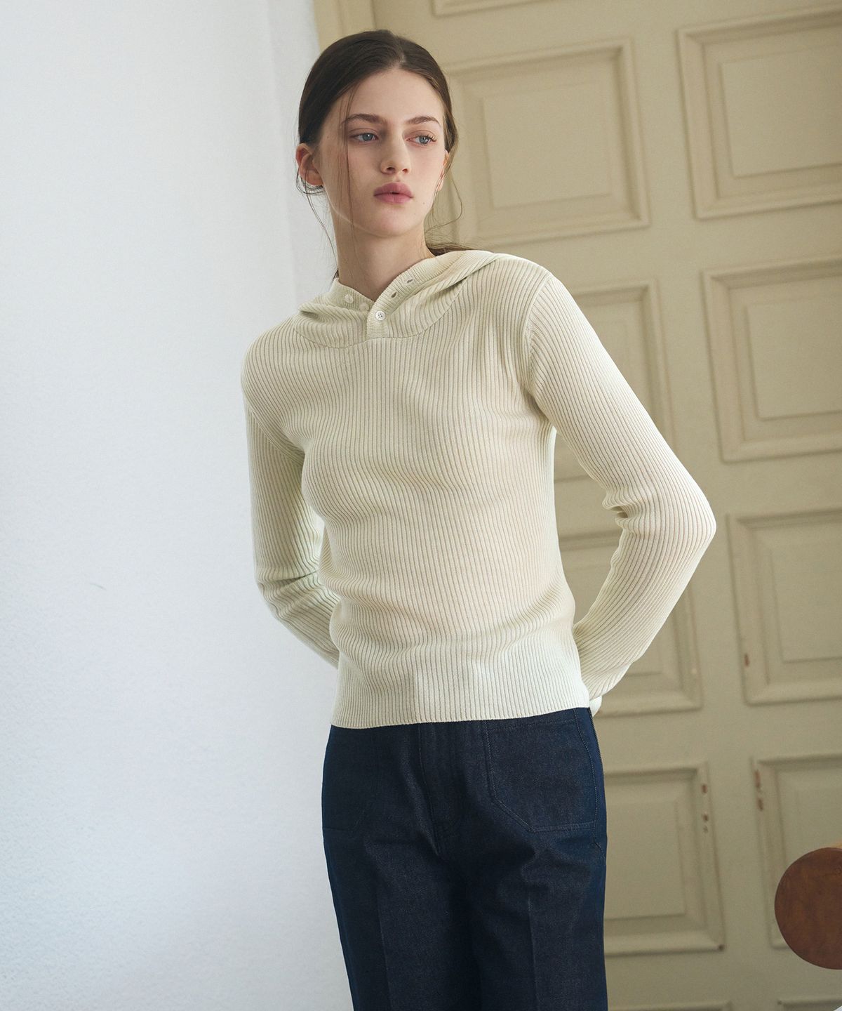 드로우핏 우먼(DRAWFIT WOMEN) 골지 버튼 후드 니트 풀오버 [CREAM]