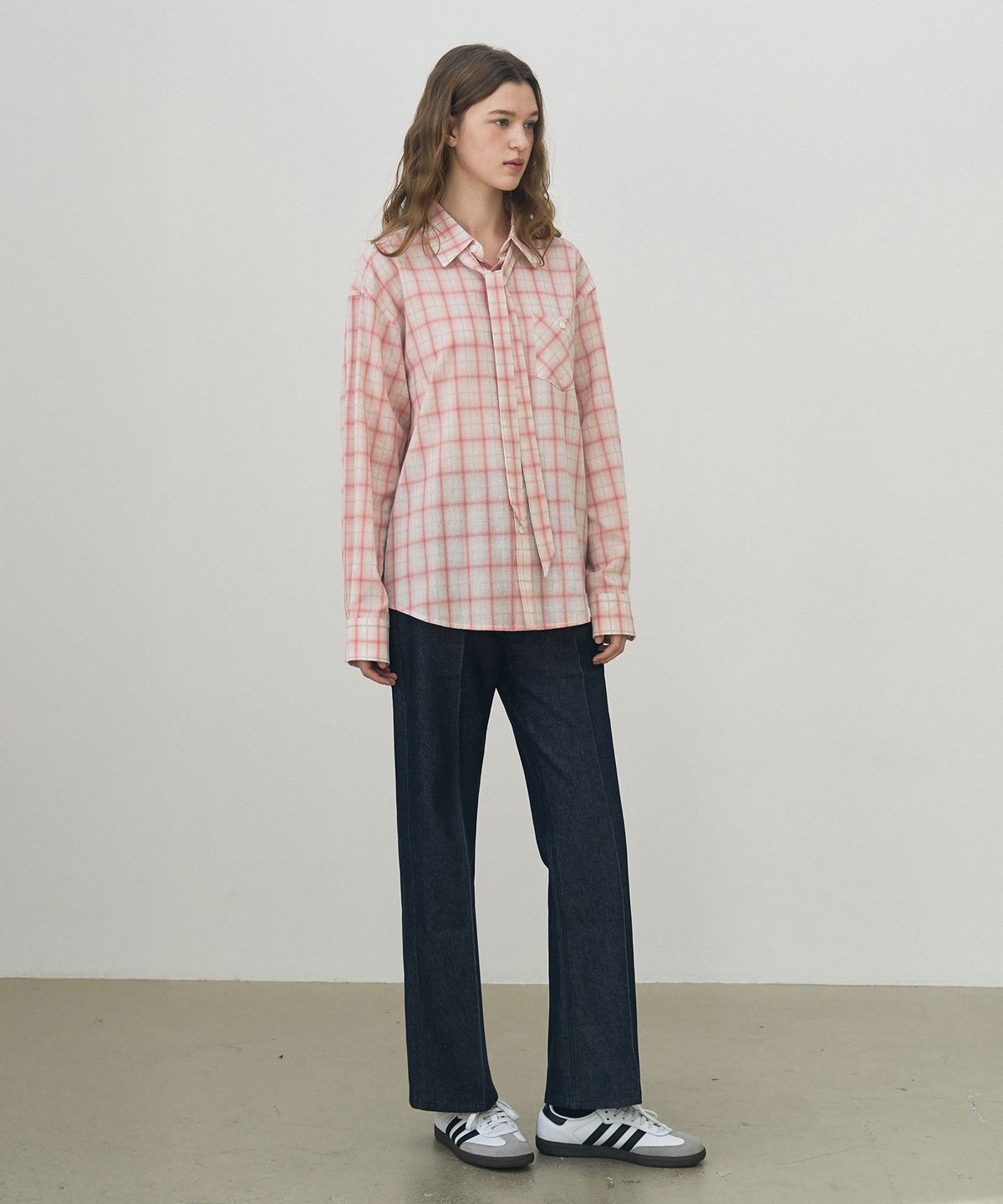 드로우핏 우먼(DRAWFIT WOMEN) 플로우 타탄 체크 타이 셔츠 [PINK]
