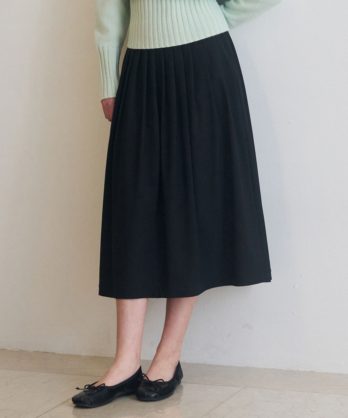 드로우핏 우먼(DRAWFIT WOMEN) 플리츠 롱 플레어 스커트 [IVORY]