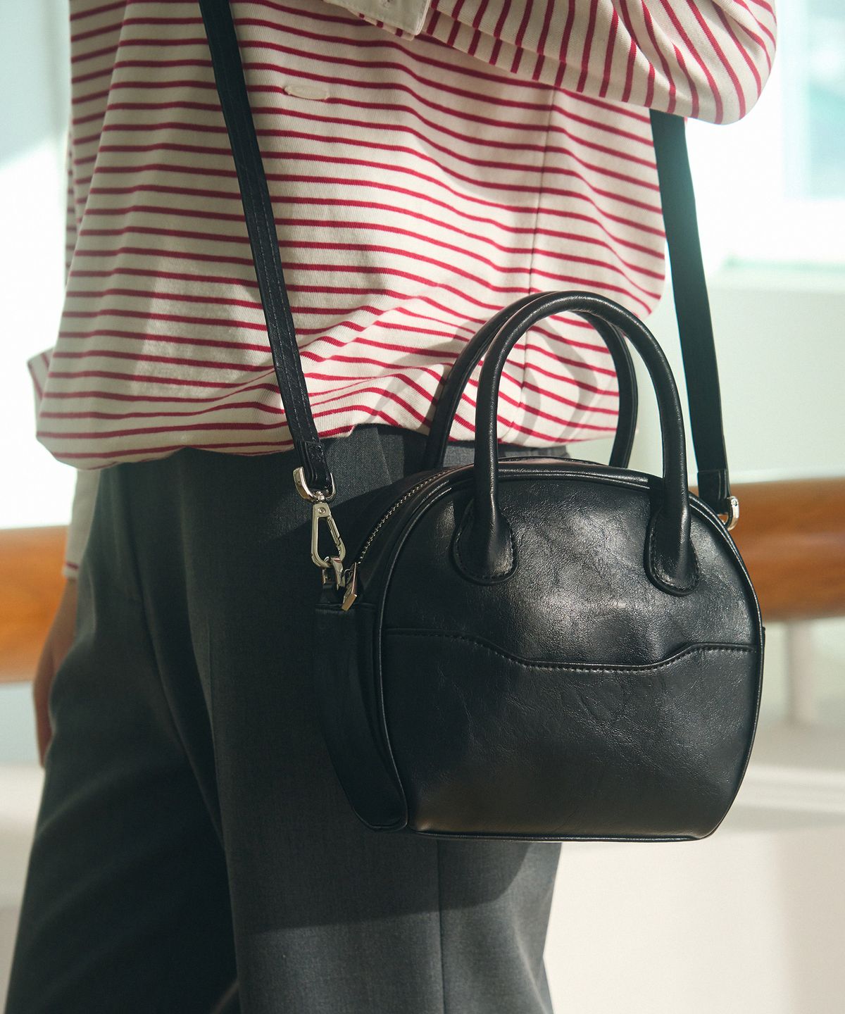 드로우핏 우먼(DRAWFIT WOMEN) 루에타 라운드 토트백 [BLACK]