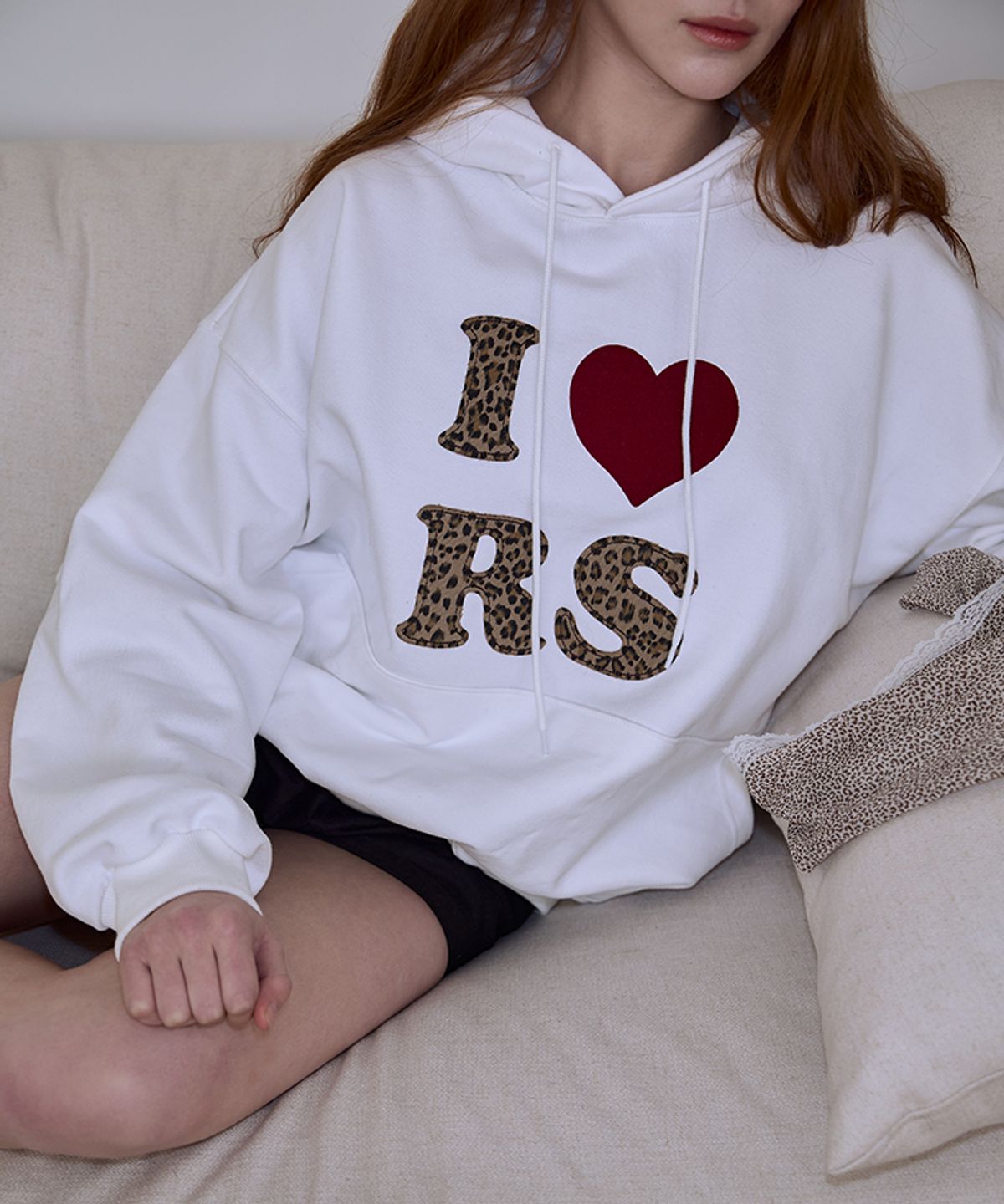 로제프란츠(ROSEFRANTZ) Leopard Heart Hoodie [Ivory]