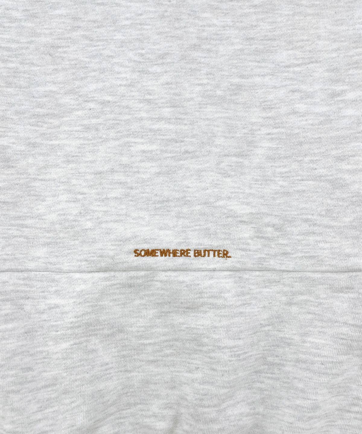 썸웨어버터(SOMEWHEREBUTTER) Denim Wave Logo Sweatshirt - White Melange