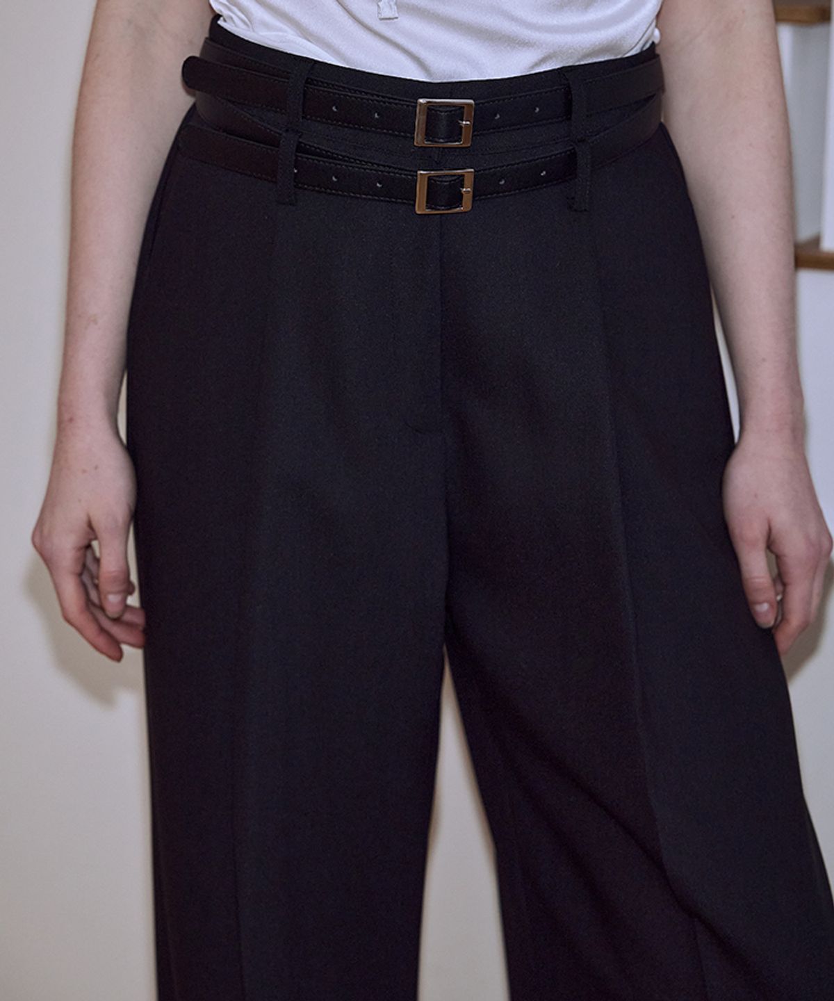 로제프란츠(ROSEFRANTZ) Two Belt Wide Slacks [Black]