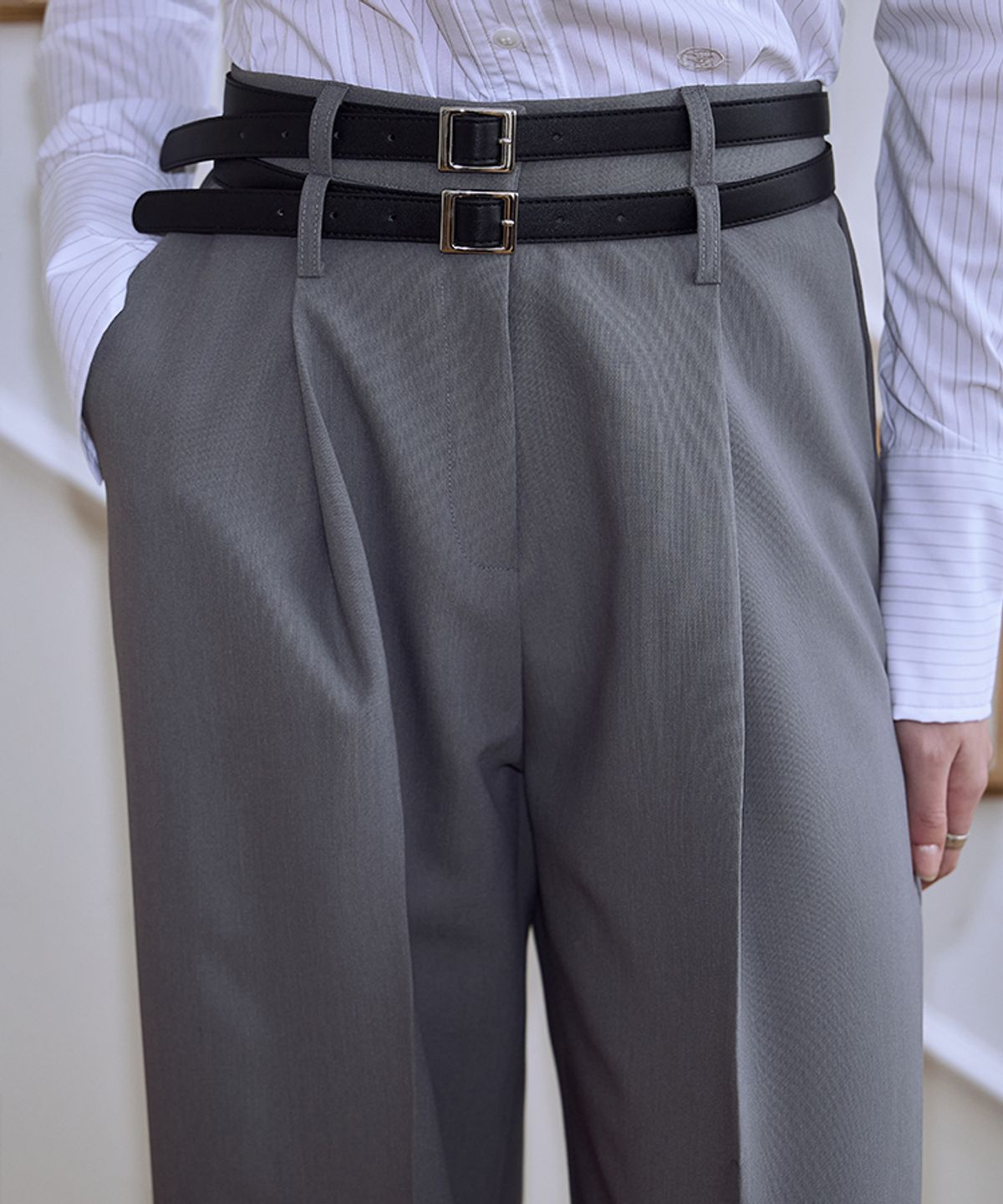 로제프란츠(ROSEFRANTZ) Two Belt Wide Slacks [Gray]