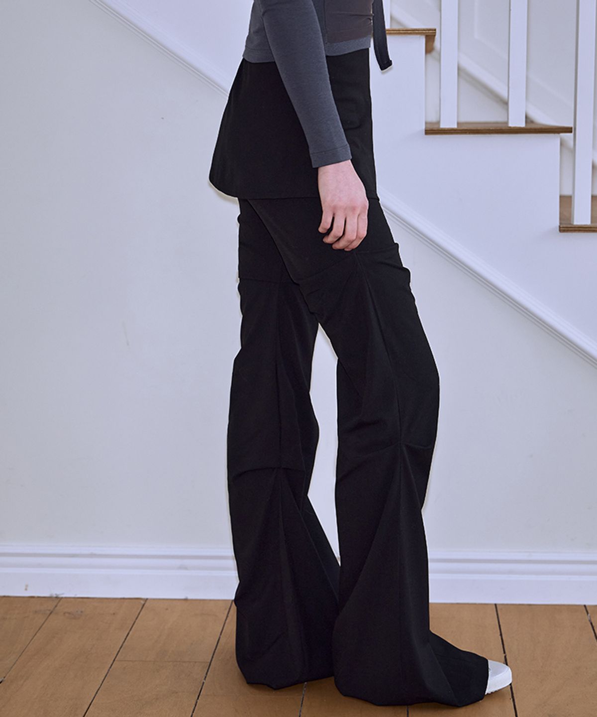 로제프란츠(ROSEFRANTZ) Wrap Skirt & Pintuck Pants [Black]