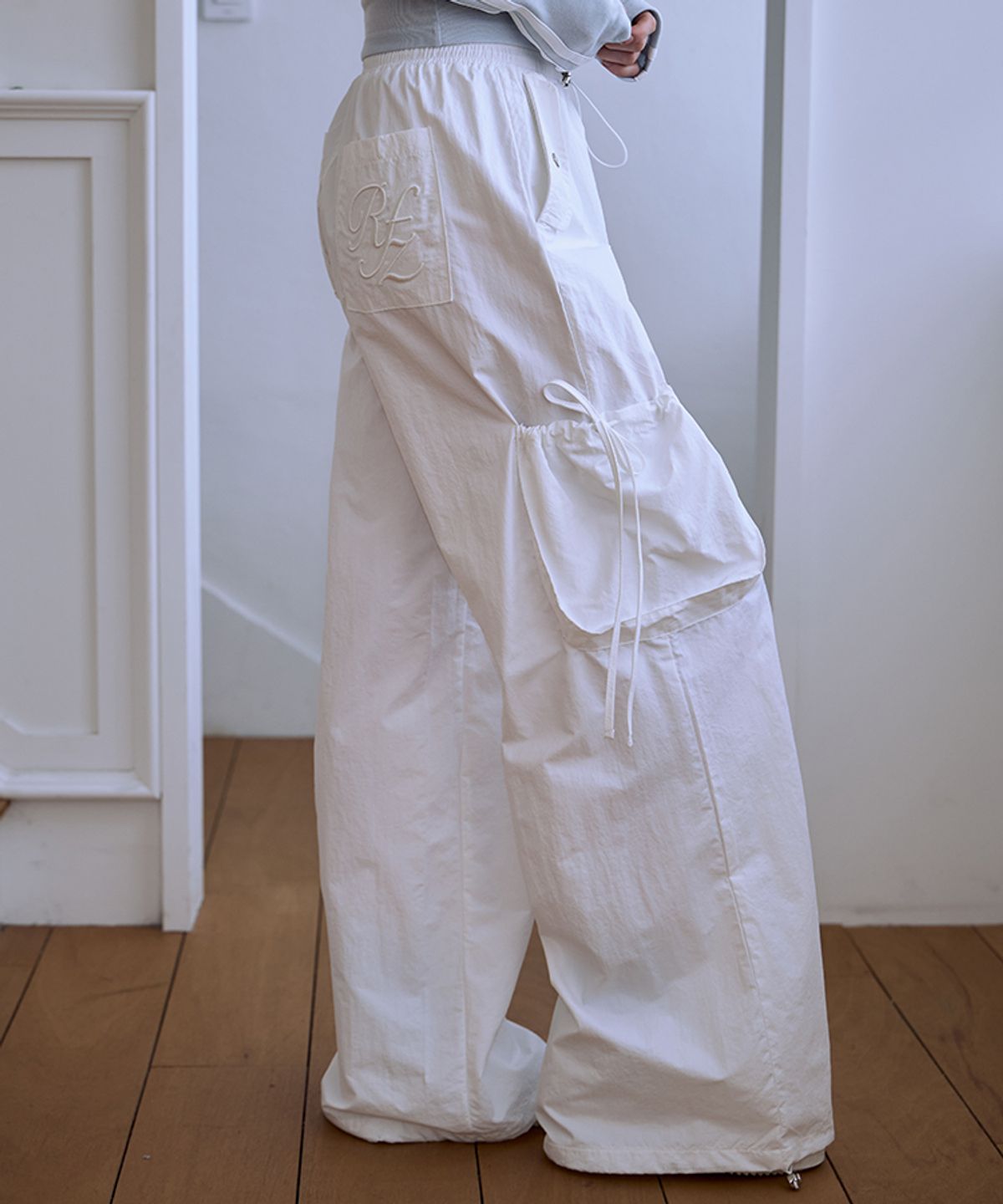 로제프란츠(ROSEFRANTZ) Two-way String Wide Pants [Ivory]