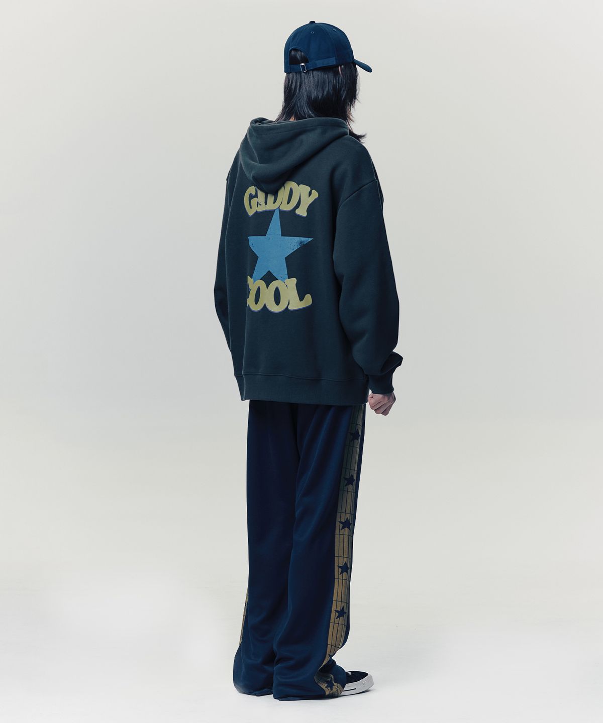 이스트쿤스트(ISTKUNST) G&C HOOD ZIP UP_CHARCOAL(IK2FSMM482A)