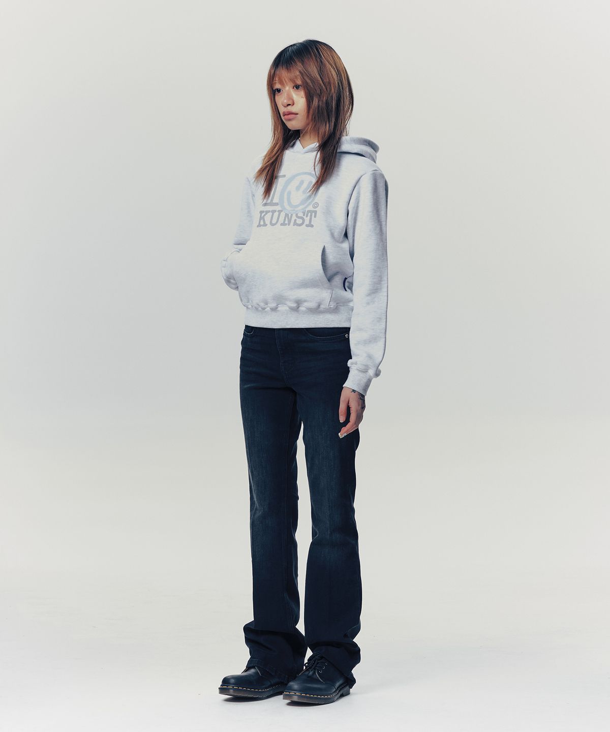 이스트쿤스트(ISTKUNST) I SMILEY KUNST HOODIE_LIGHT GREY(IK2FSMM410A)