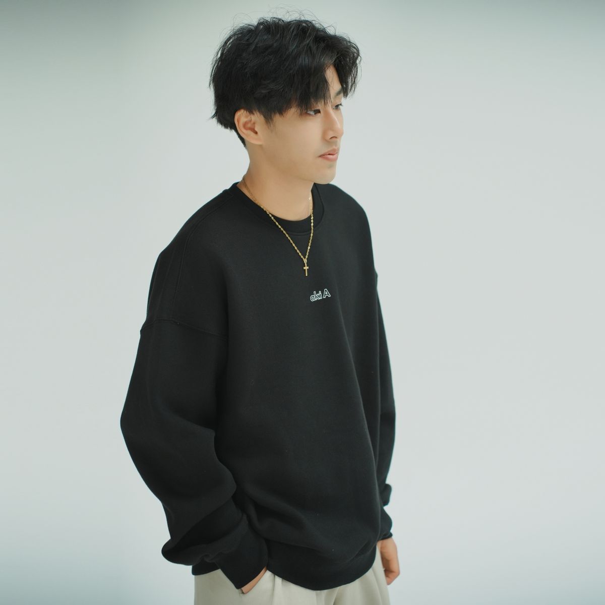아키아(AKIA) 780g 오버사이즈 스웨트셔츠 - 플리스 라인