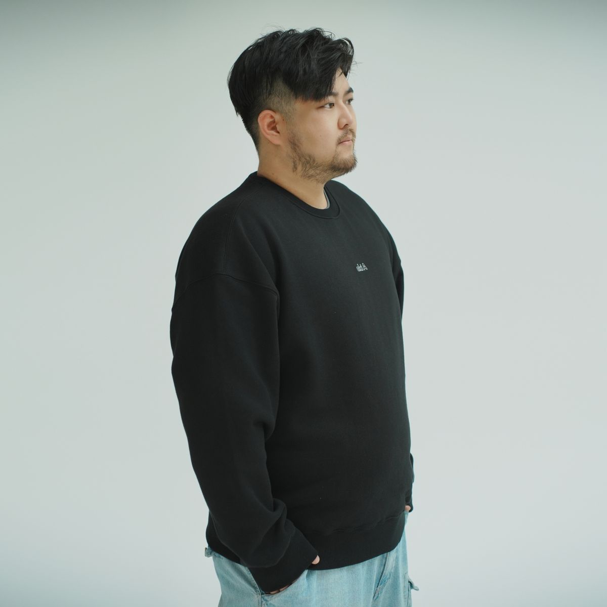 아키아(AKIA) 780g 오버사이즈 스웨트셔츠 - 플리스 라인