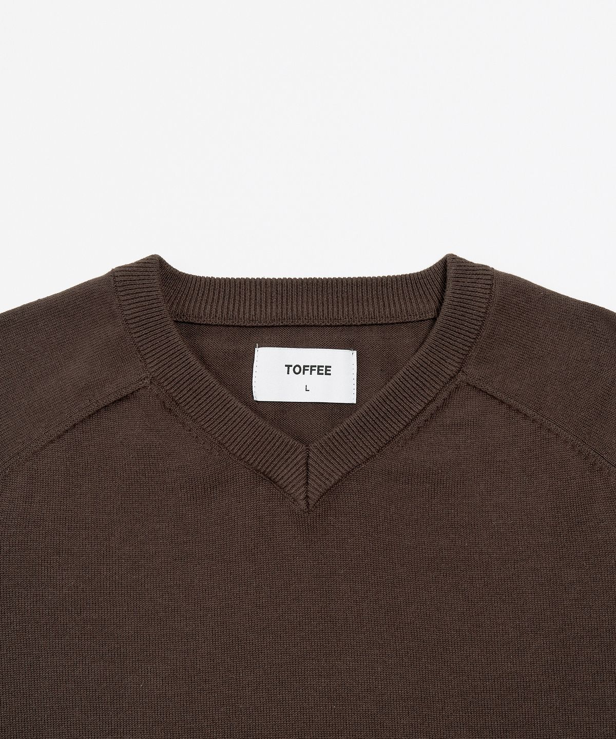 토피(TOFFEE) 래글런 브이넥 니트 (BROWN)