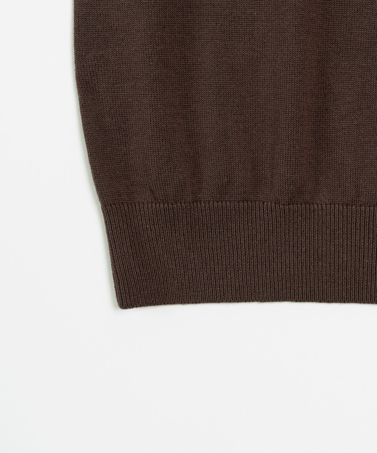 토피(TOFFEE) 래글런 브이넥 니트 (BROWN)