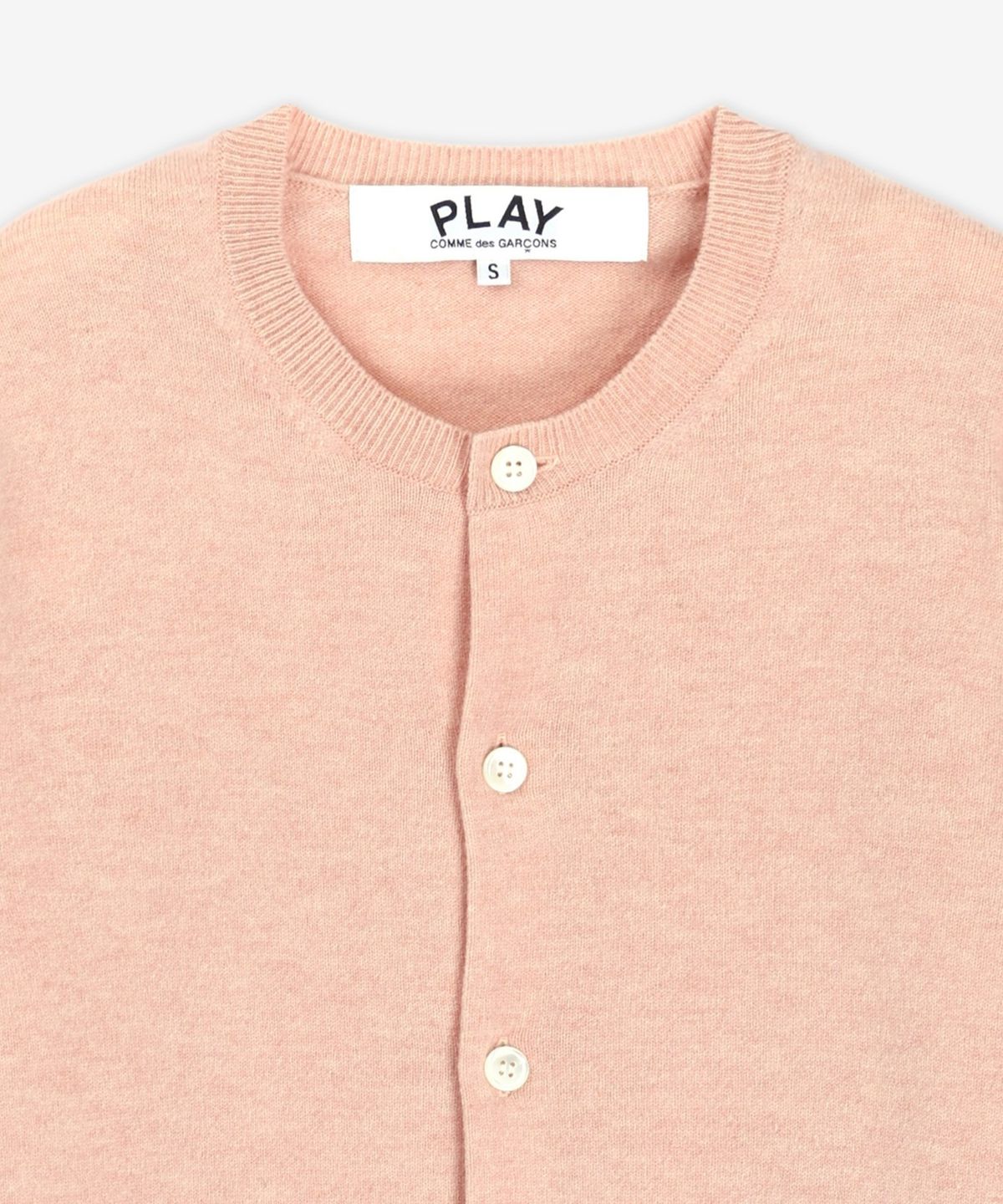 꼼데가르송 플레이(COMME DES GARCONS PLAY) 스몰 레드 하트 로고 가디건 - 라이트 핑크 / AXN0910515