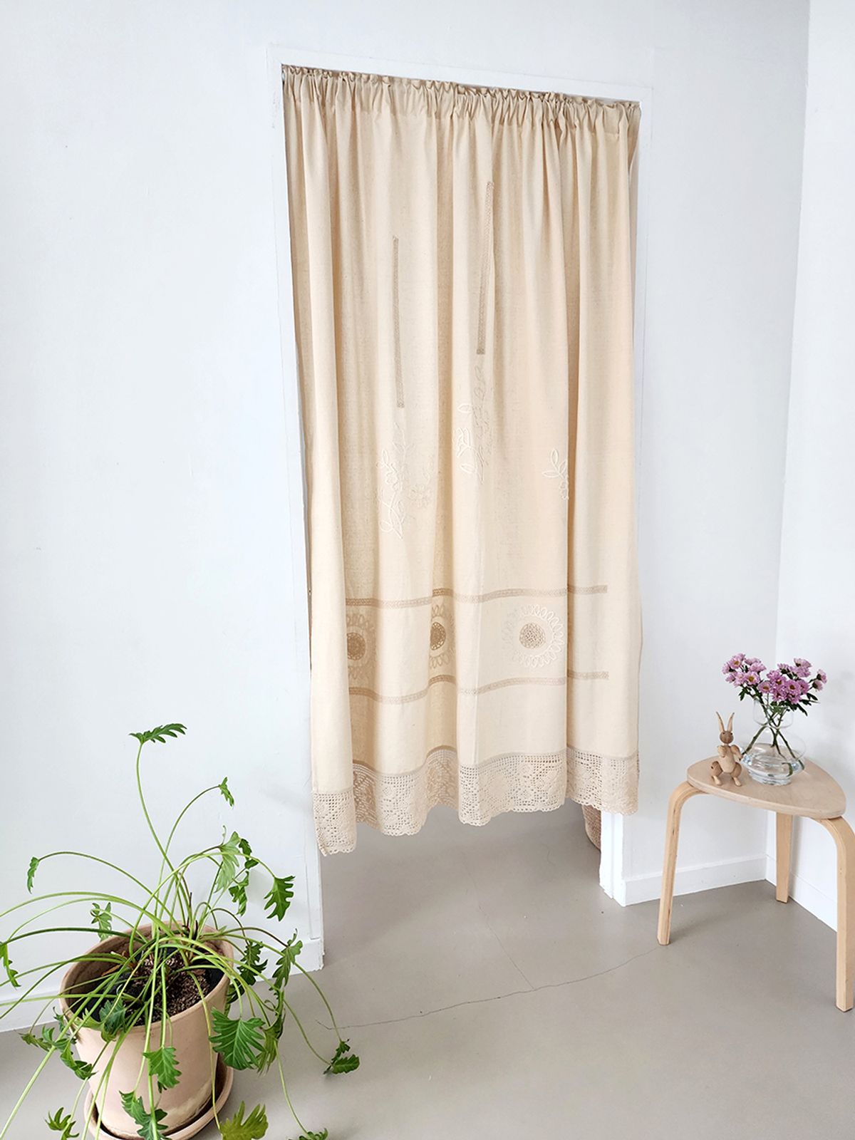 블랑쉬하우스(BLANCHE HOUSE) 블랑쉬 플라워 자수 빈티지 린넨 코튼 바란스 커튼 176x176(1p)