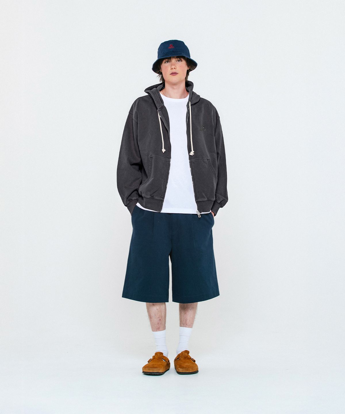 에이카화이트(AECA) EVERYDAY AECA CLOVER ZIP UP HOODIE-WASHED CHARCOAL
