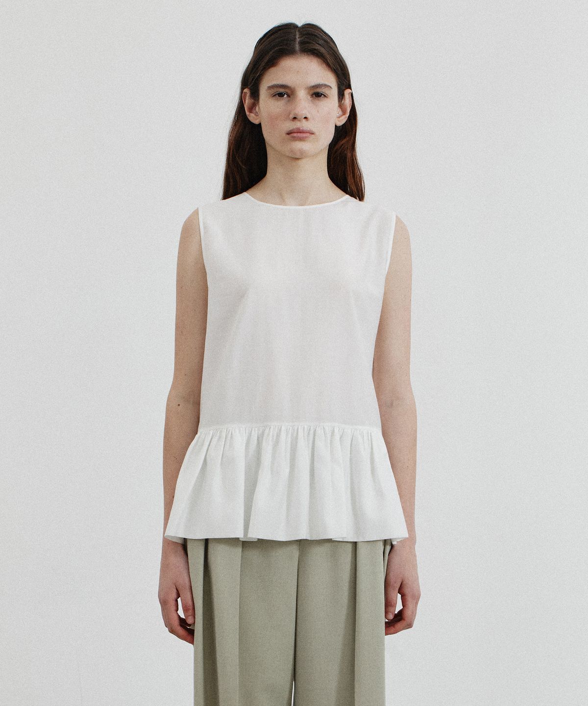 노티아(NOTIA) SHIRRING SLEEVELESS BLOUSE TOP - IVORY