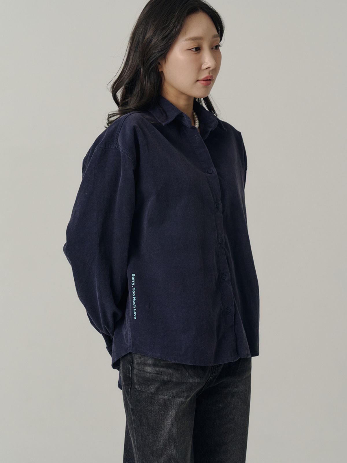 쏘리, 투 머치 러브(SORRY, TOO MUCH LOVE) Monkey Lady Workwear Corduroy Shirts_Navy