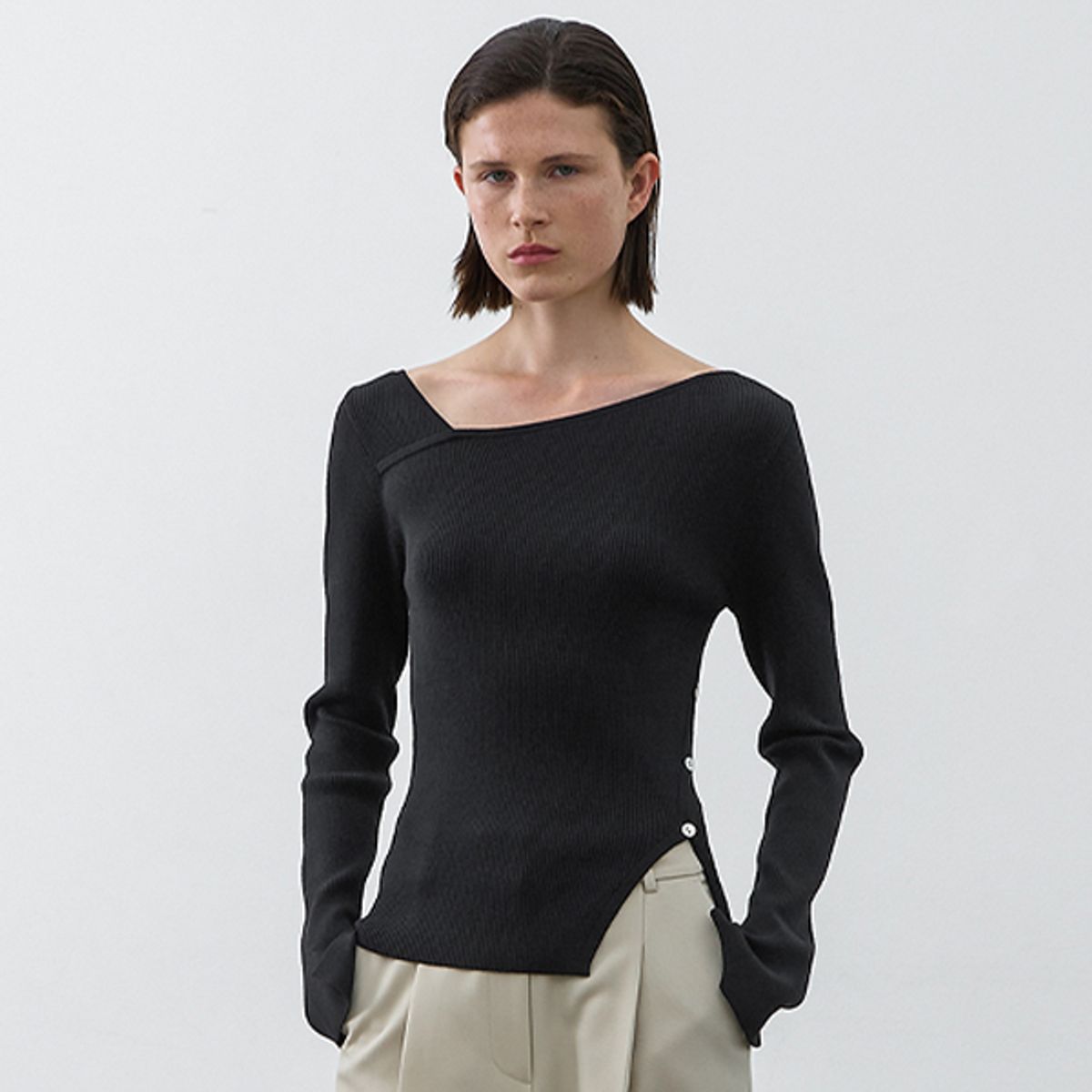 아틀리에 나인(ATELIER NAIN) UNBALANCED CUTOUT SLIM LONG KNIT(Z-T-6734)