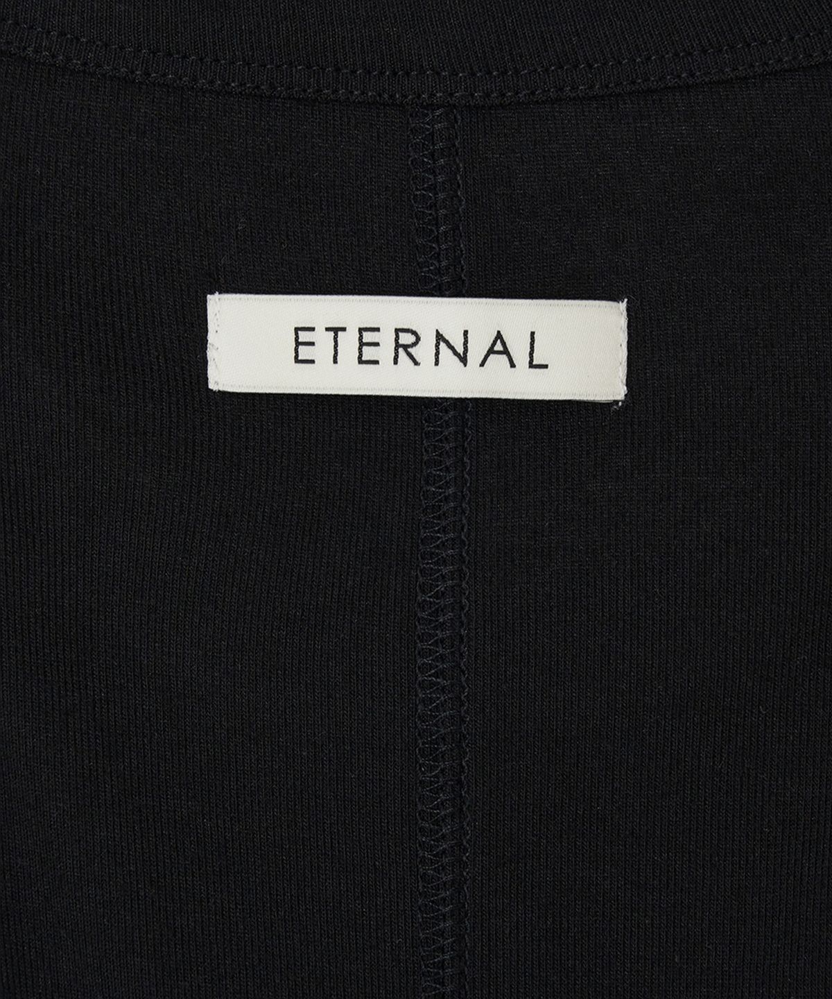 이터널 모먼트(ETERNAL MOMENT) 베이직 슬리브리스- 블랙