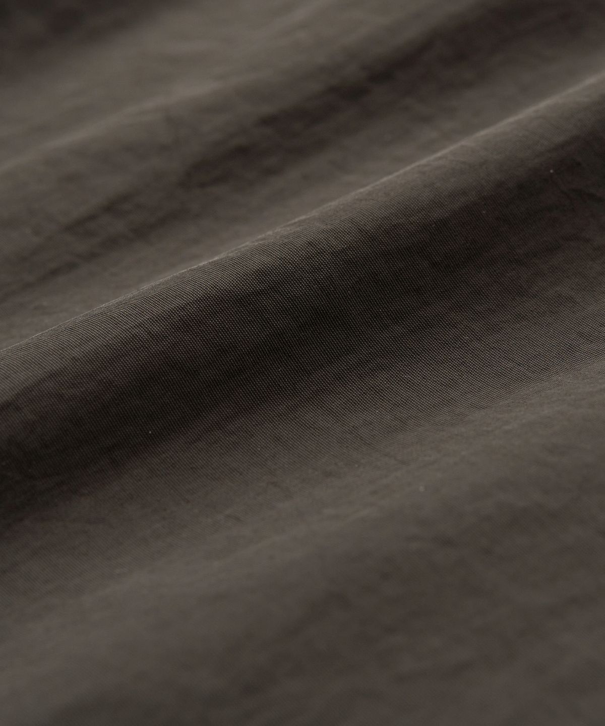 엑스컨테이너(EXCONTAINER) 사이드 라인 나일론 트랙 팬츠 (DEEP KHAKI)