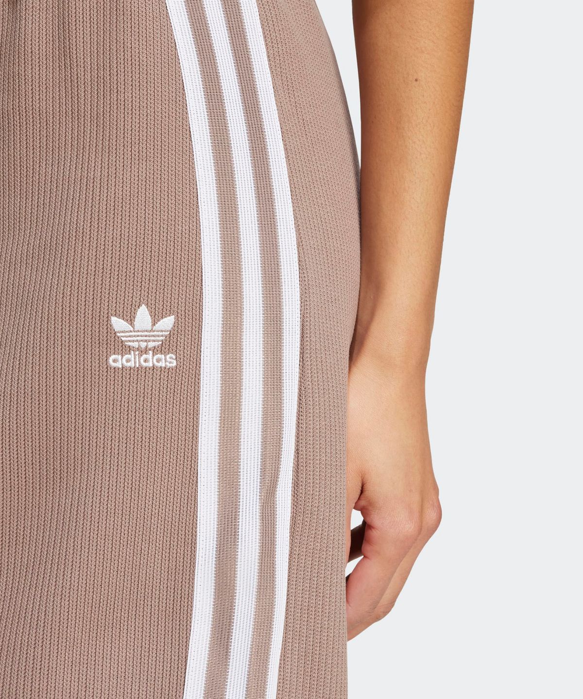 아디다스(ADIDAS) 파이어버드 니트 스커트 - 트레이스브라운 / JD4606
