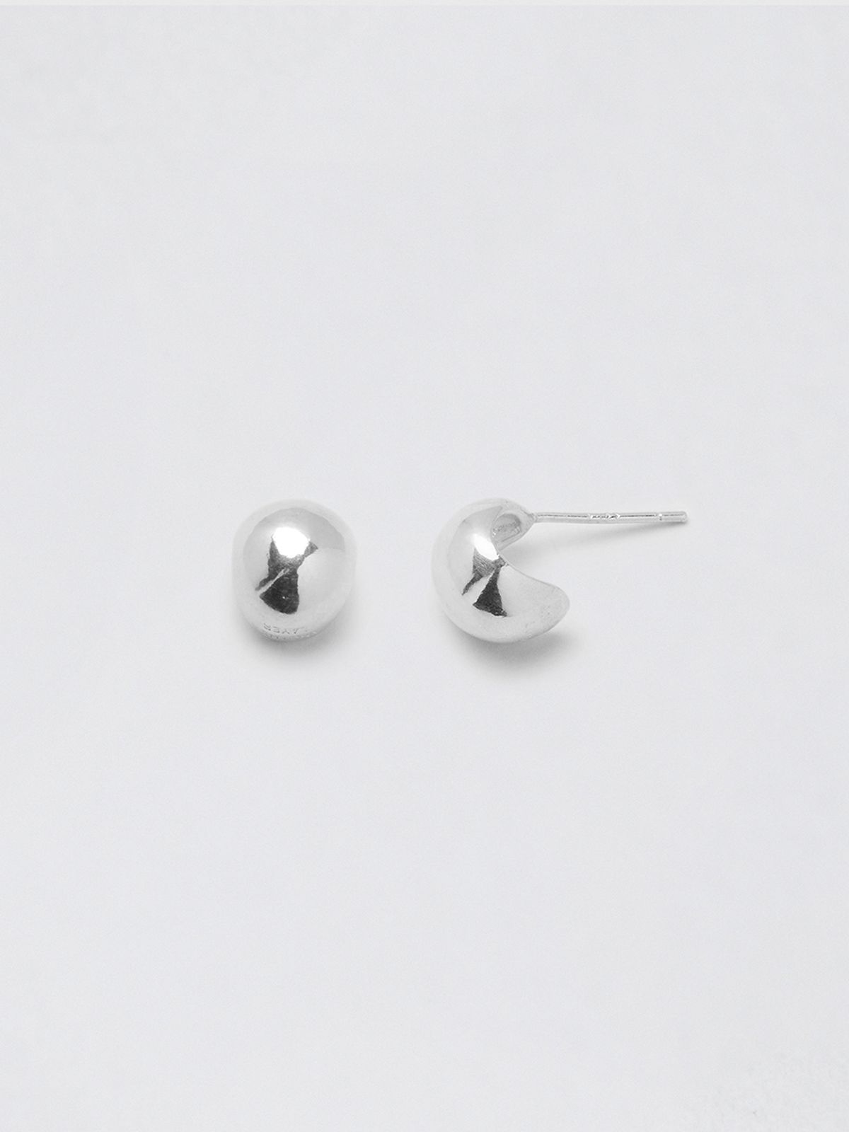 어나더레이어(ANOTHERLAYER) Dome Earring - Silver (glossy, matt)