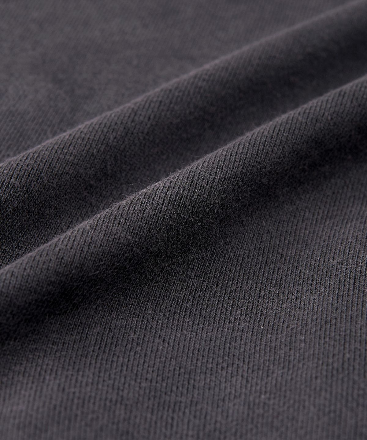 엑스컨테이너(EXCONTAINER) VTG 워시드 라운드 스웻 셔츠 (CHARCOAL)