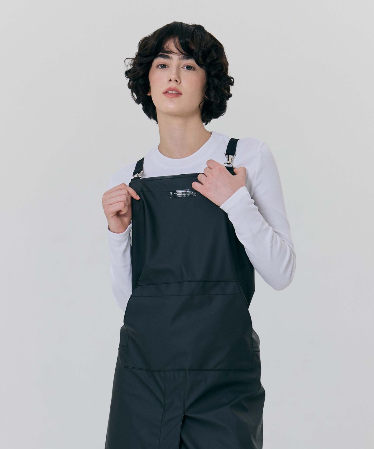 수달컴퍼니(SOODALCOMPAMY) 블랙 스모크 레더 앞치마