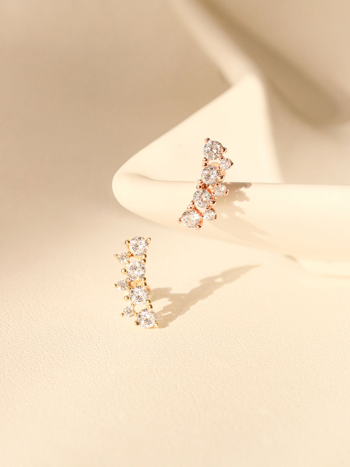 미니멀피어싱(MINIMALPIERCING) 14K 블링 크라운 큐빅 피어싱 귀걸이