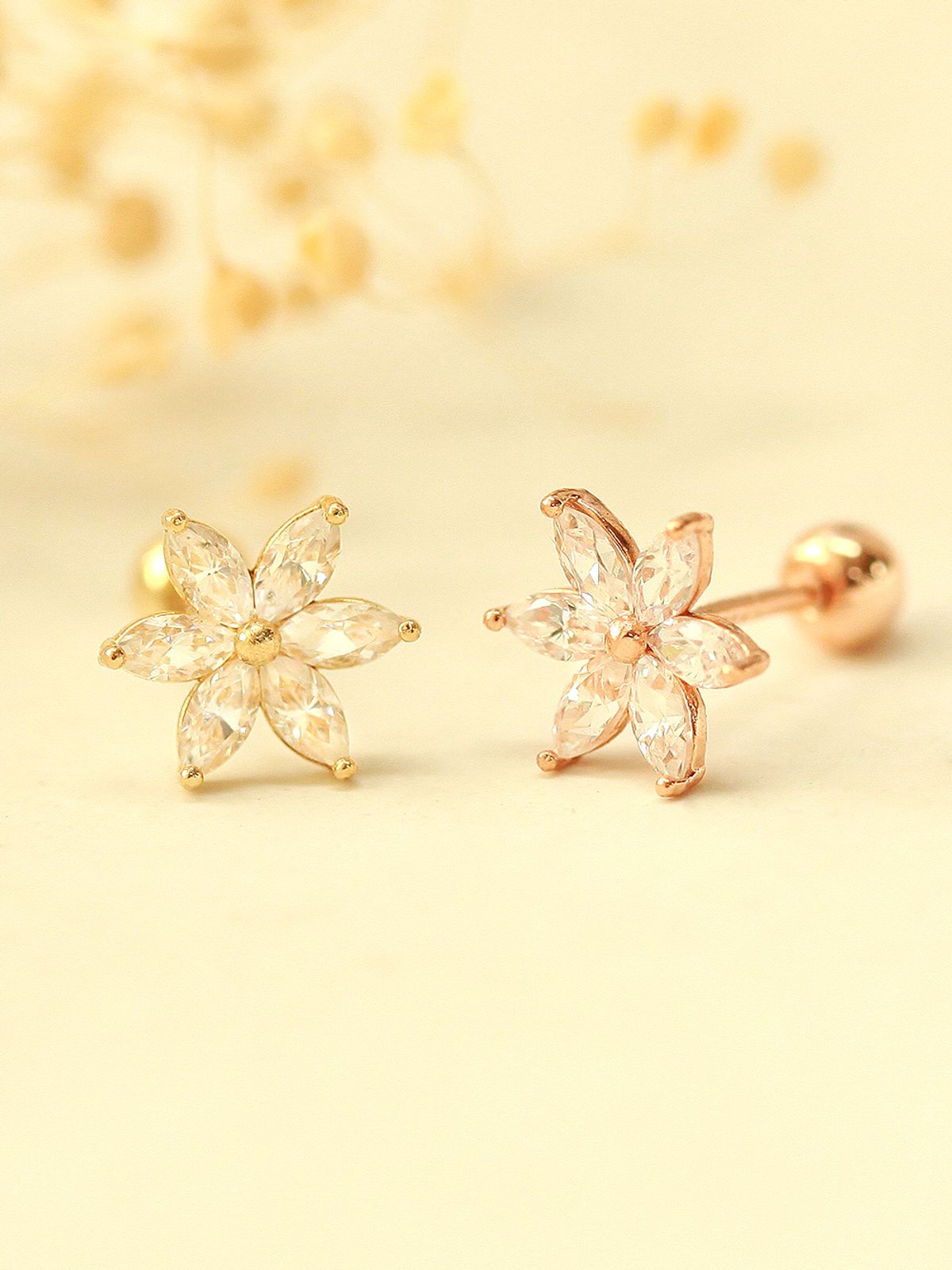 미니멀피어싱(MINIMALPIERCING) 14K 크리스탈 여섯꽃잎 플라워 피어싱 귀걸이