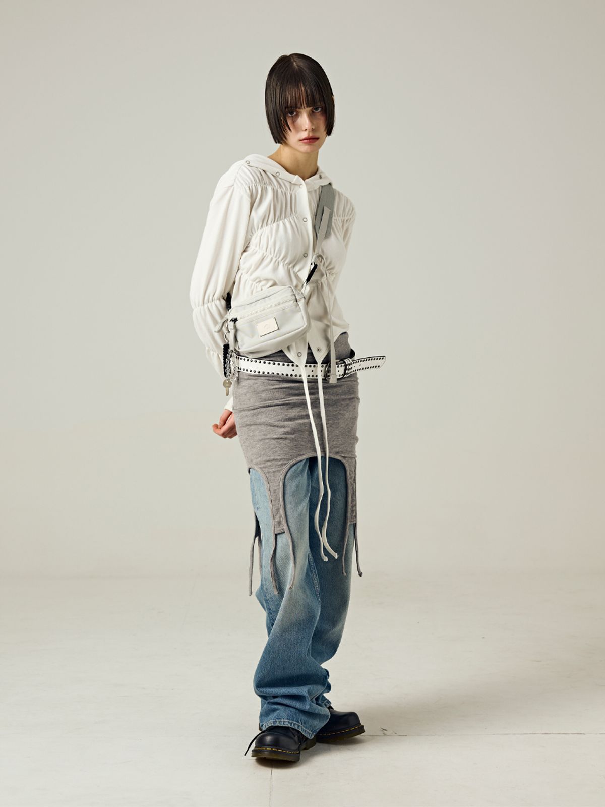 샐볼(SALBOL) SYMBOL NYLON SHAKOSH CROSS BAG [GRAY]