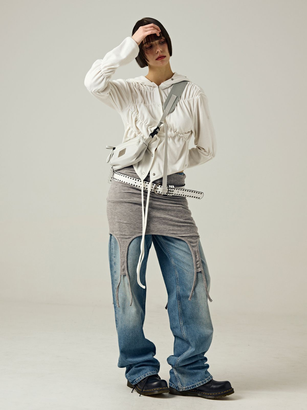 샐볼(SALBOL) SYMBOL NYLON SHAKOSH CROSS BAG [GRAY]