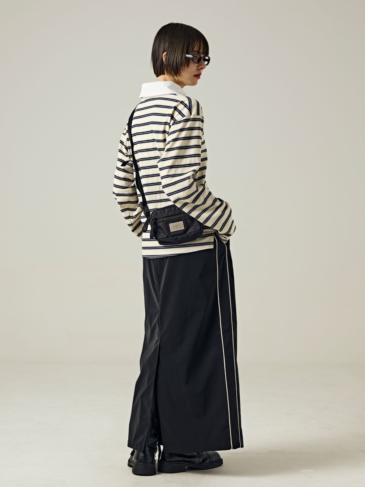 샐볼(SALBOL) SYMBOL NYLON SHAKOSH CROSS BAG [BLACK]