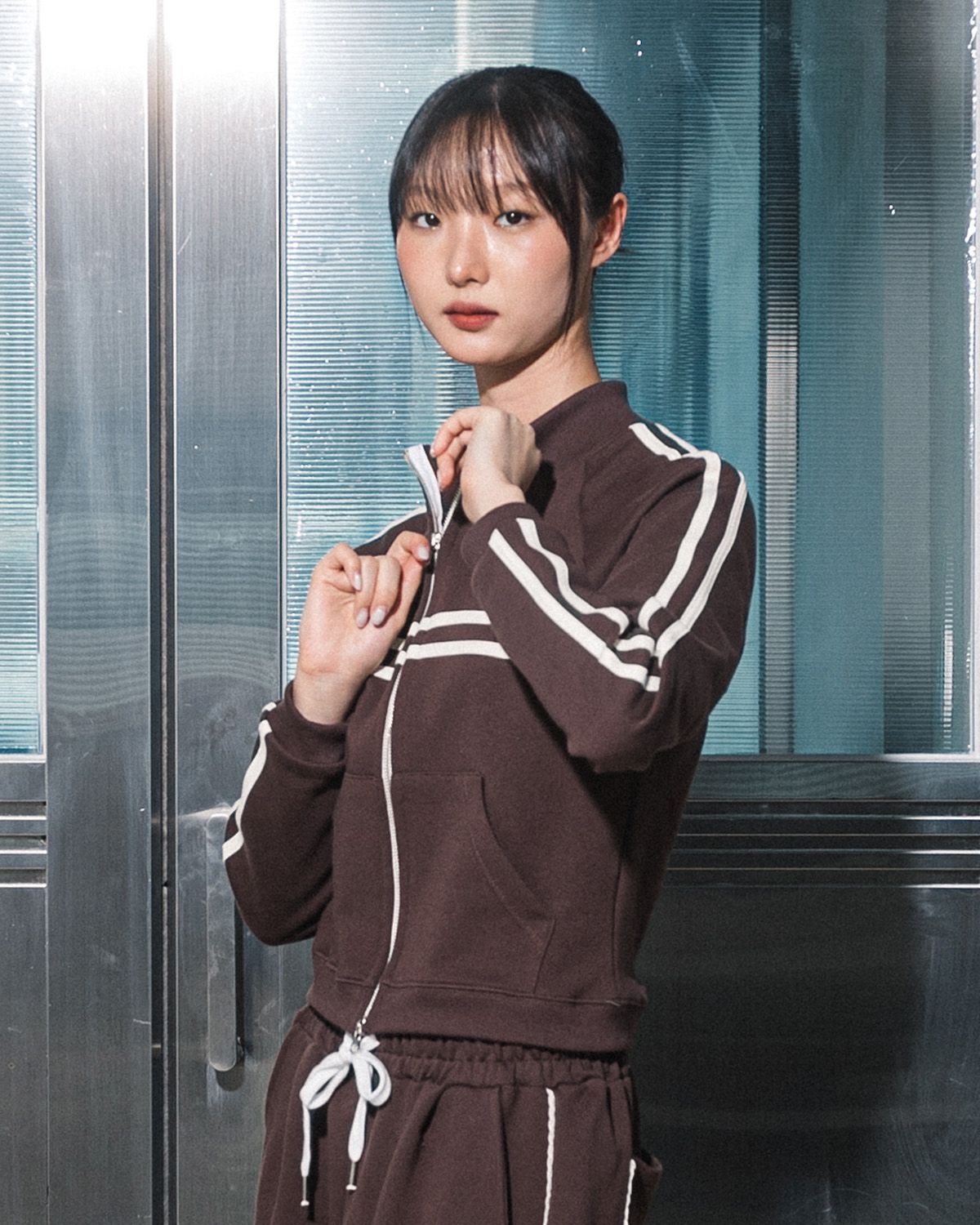 해비즘(HAVISM) ROSE HALF NECK ZIP UP JACKET(BROWN)