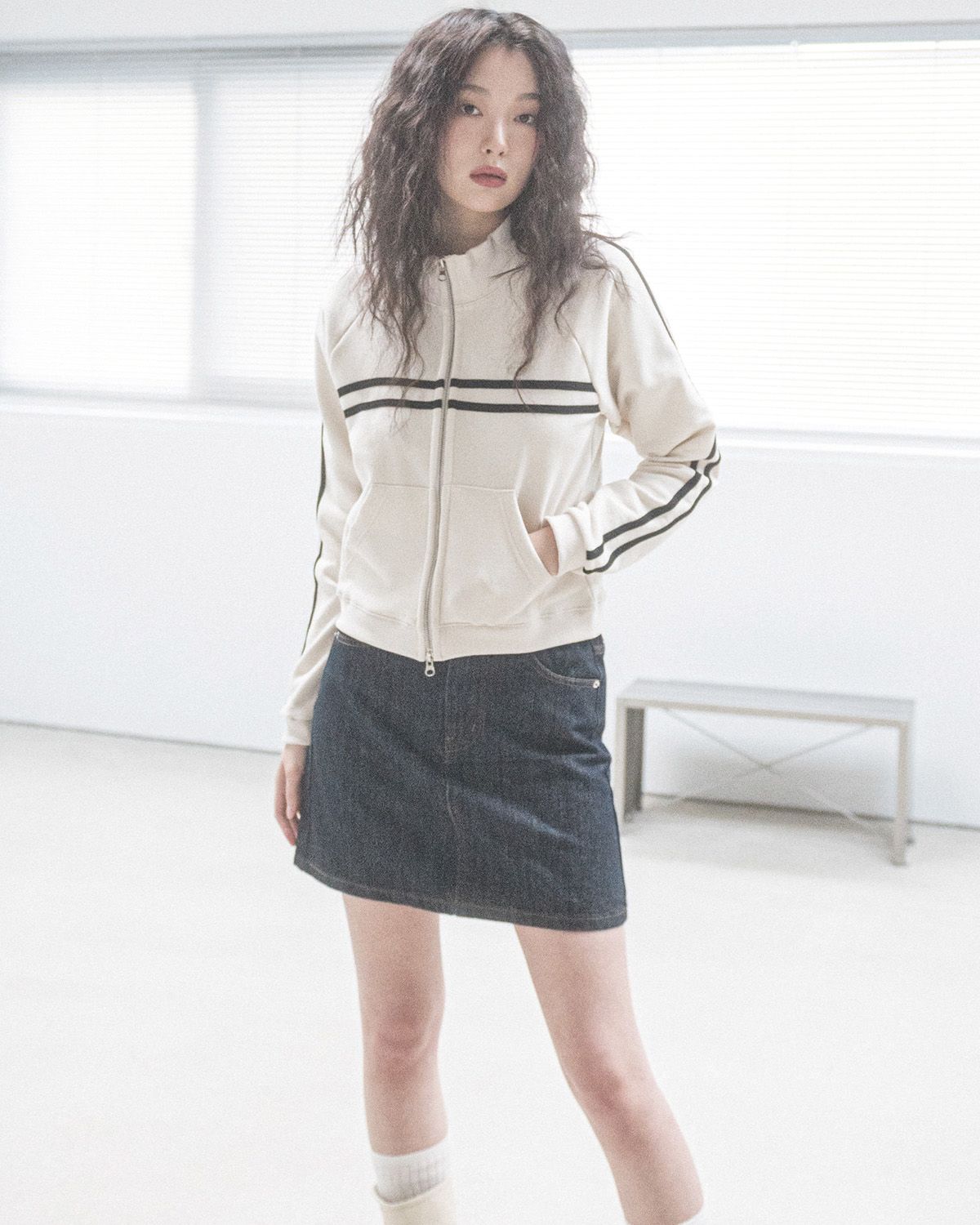 해비즘(HAVISM) ROSE HALF NECK ZIP UP JACKET(CREAM)