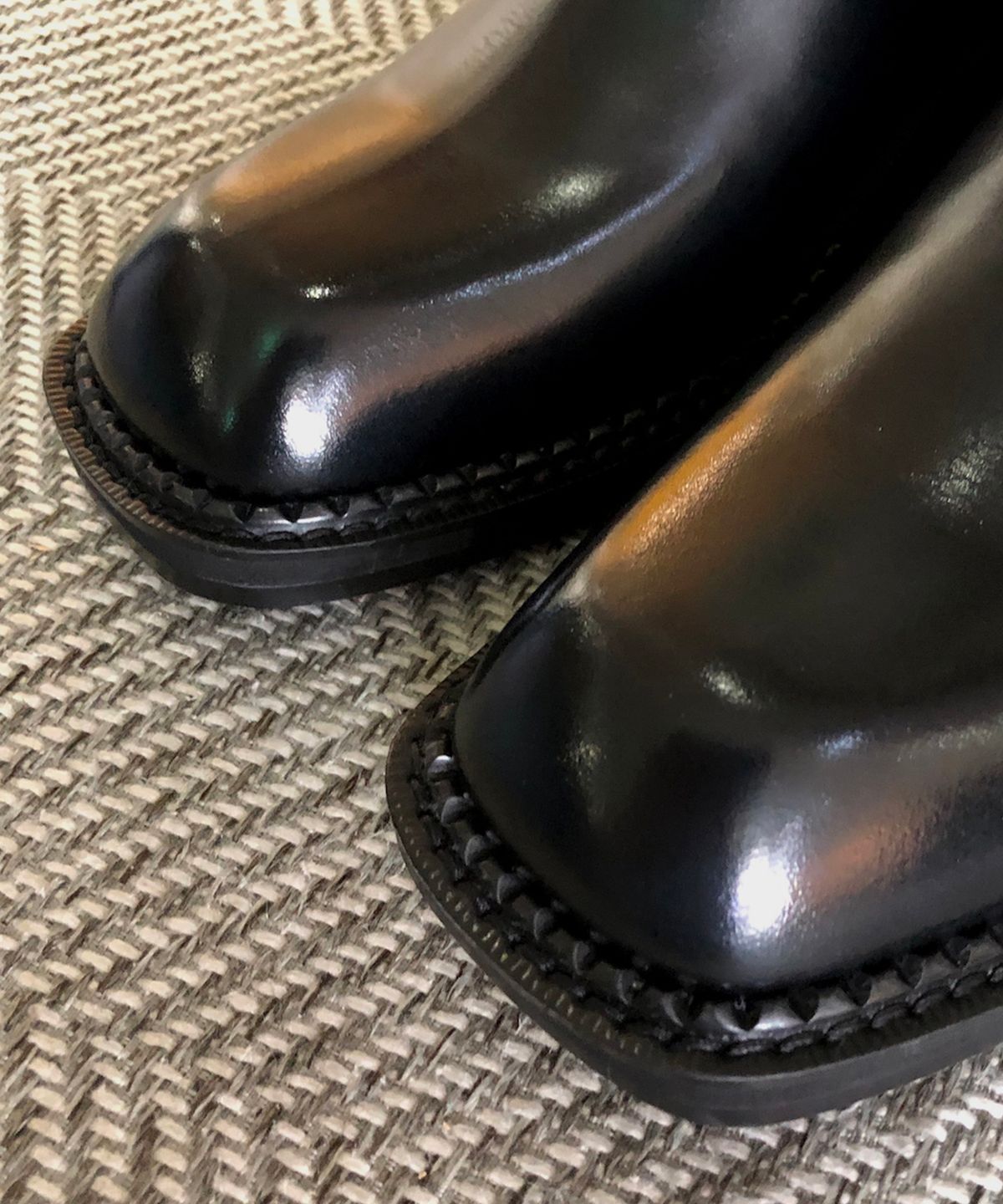 조앤슈(JOENSHOE) 킹 스퀘어 첼시부츠 블랙