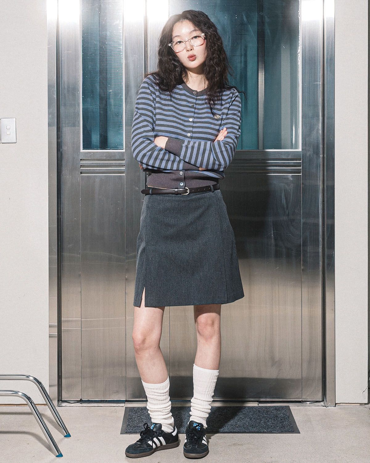 해비즘(HAVISM) ROSE STRIPE CARDIGAN(CHARCOAL)