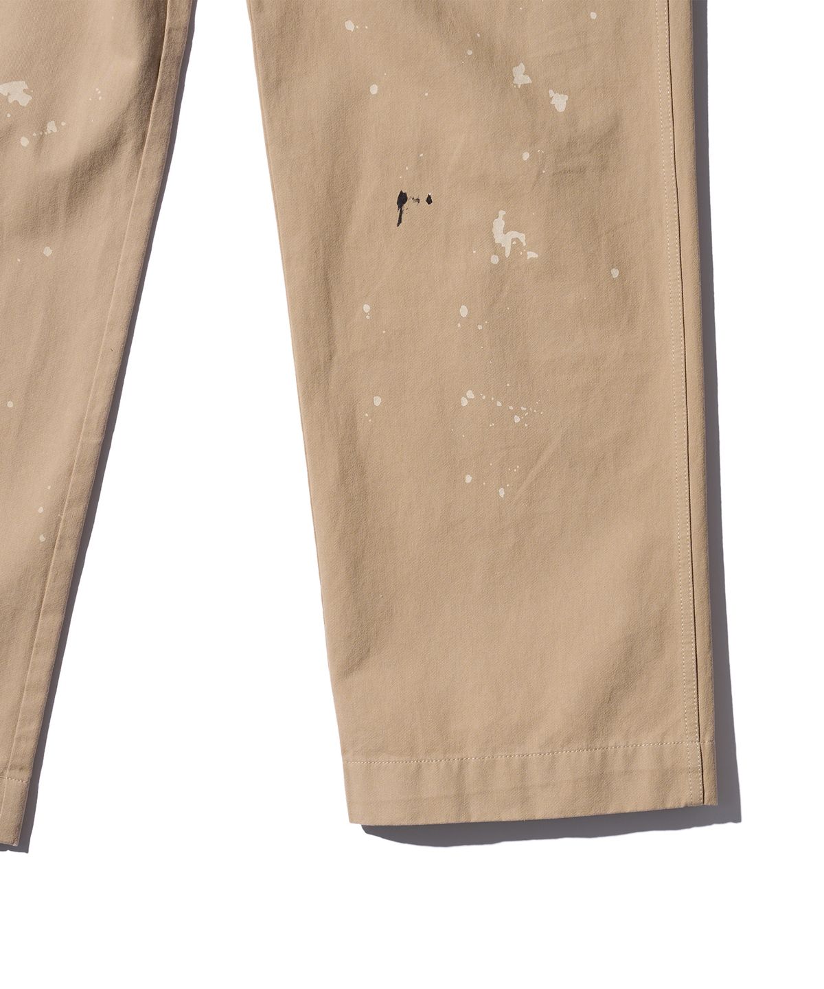 에이카화이트(AECA) SPLATER PAINTED BANDING CHINO PANTS-BEIGE
