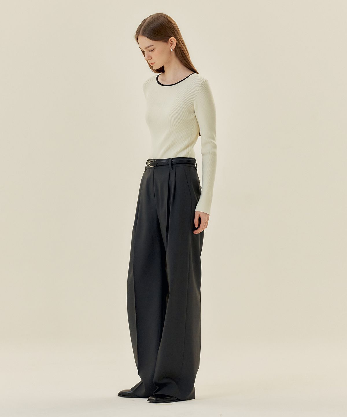 마인드브릿지 우먼(MIND BRIDGE WOMEN) [W][COUTURE]보트넥 립 배색 슬림핏 니트