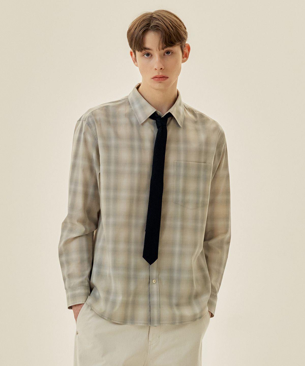 마인드브릿지(MINDBRIDGE) [COUTURE]옴브레 체크 오버핏 셔츠 - 2color