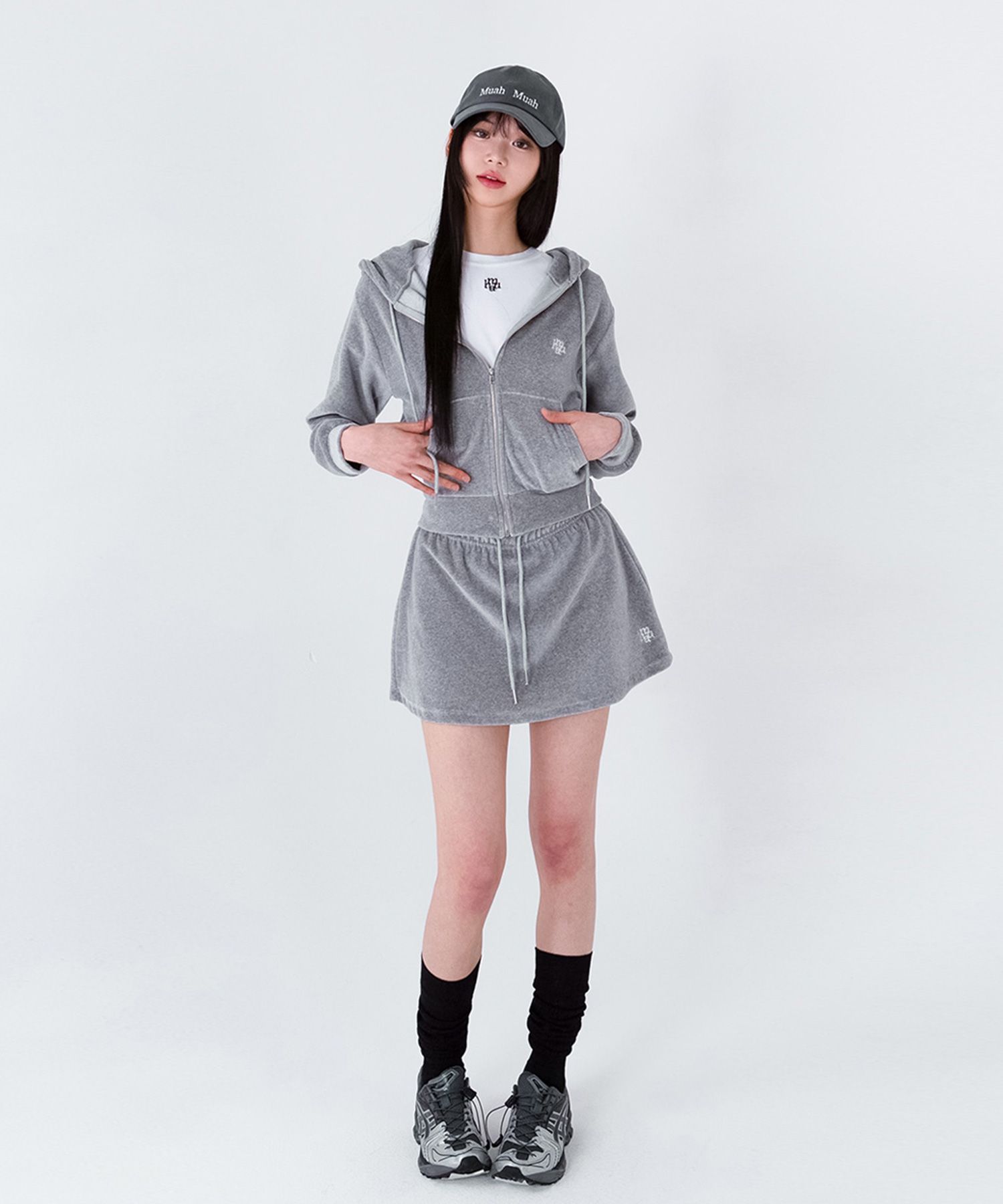 【muahmuah】24fw VELOUR TRAINING SKIRT MUSINSA | MUAHMUAH Velour Training Skirt [Gray]