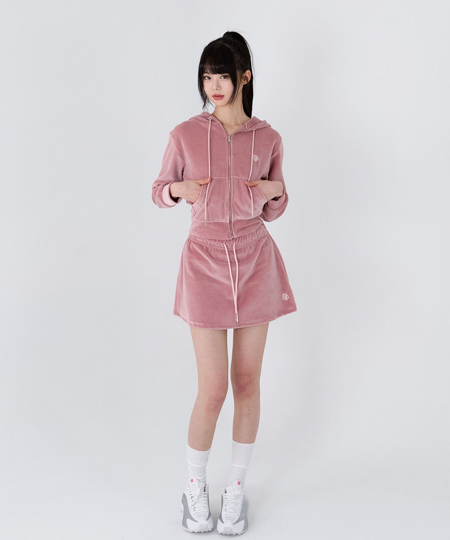 MUSINSA | MUAHMUAH [SET] Velour Training Hooded Skirt Set [4